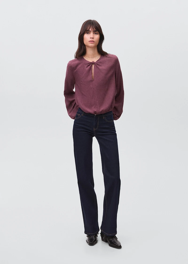 Puff-sleeved blouse with knot