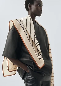 100% wool geometric-print foulard