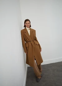 Wool coat with lapels