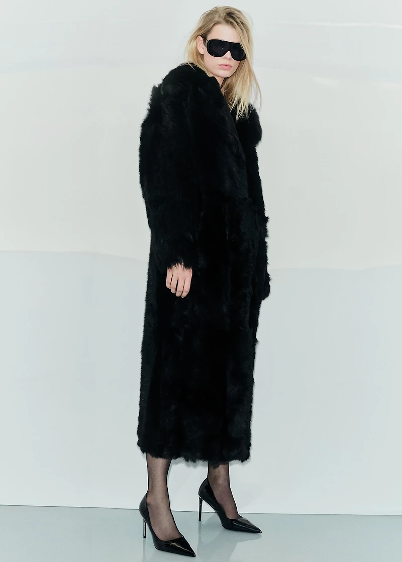 Patent leather heel shoes