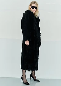 Patent leather heel shoes