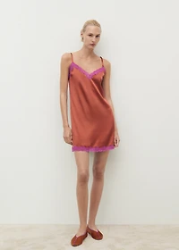 Silk nightdress with lace contrasting color