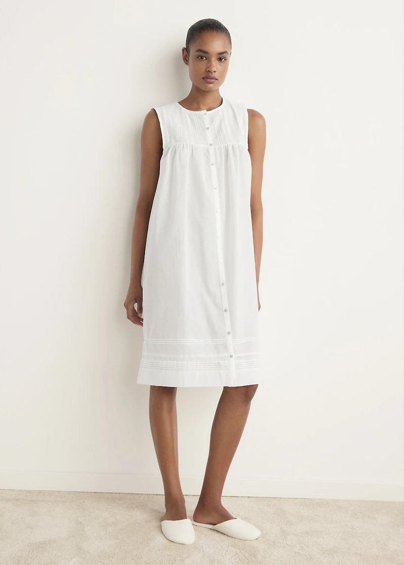 Cotton nightgown with lace detail