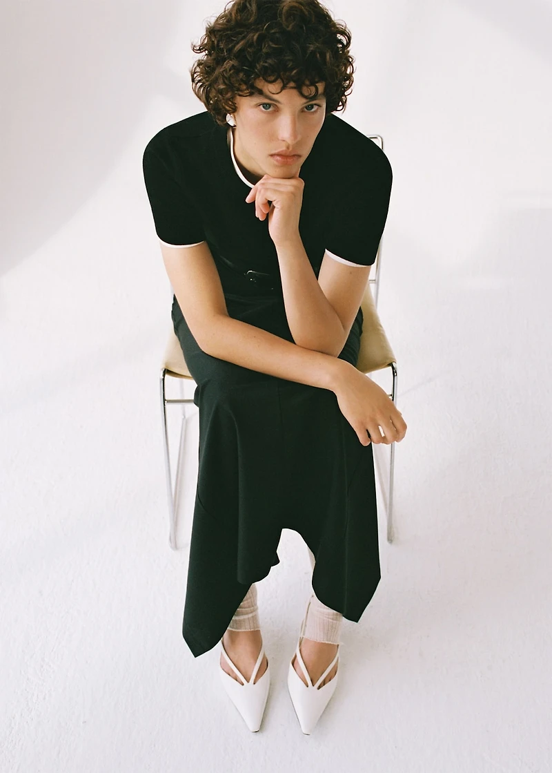 Kitten-heel pointed shoes