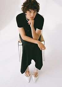 Kitten-heel pointed shoes