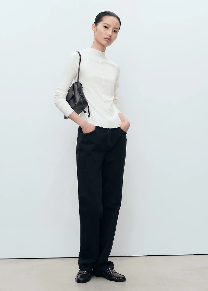 Ribbed t-shirt with scalloped trim