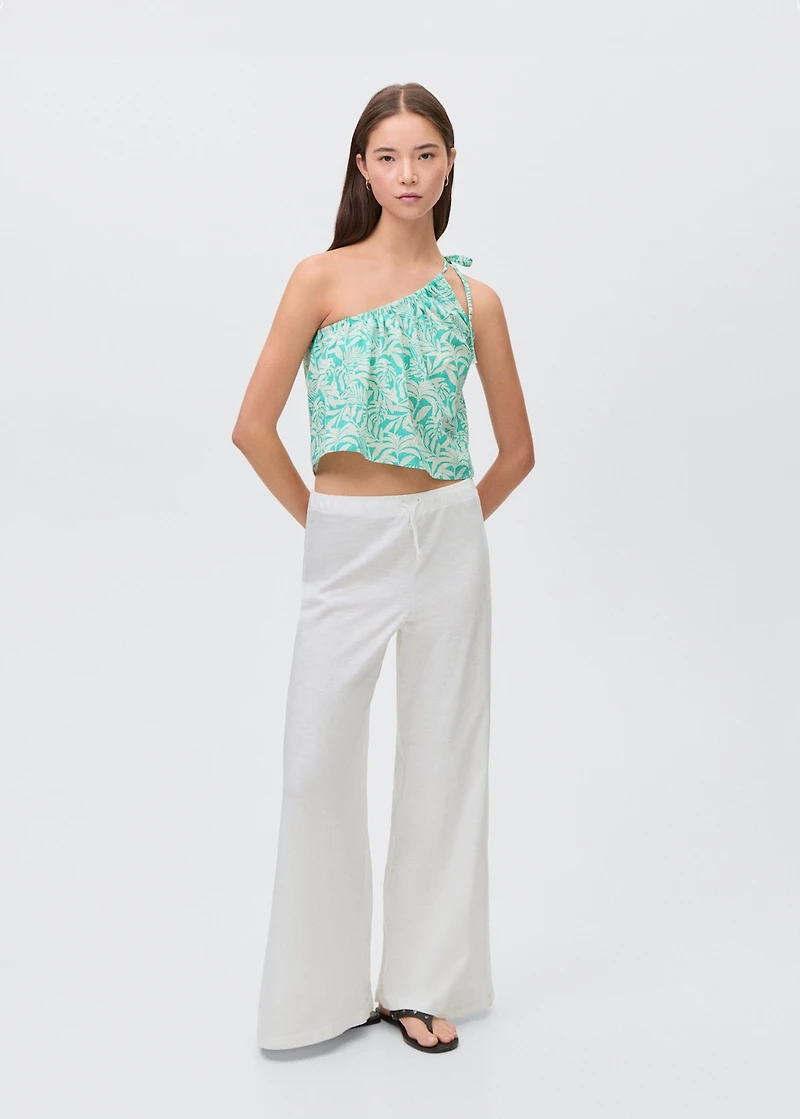 Asymmetric printed top