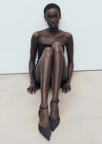 Kitten-heeled shoes with ankle strap