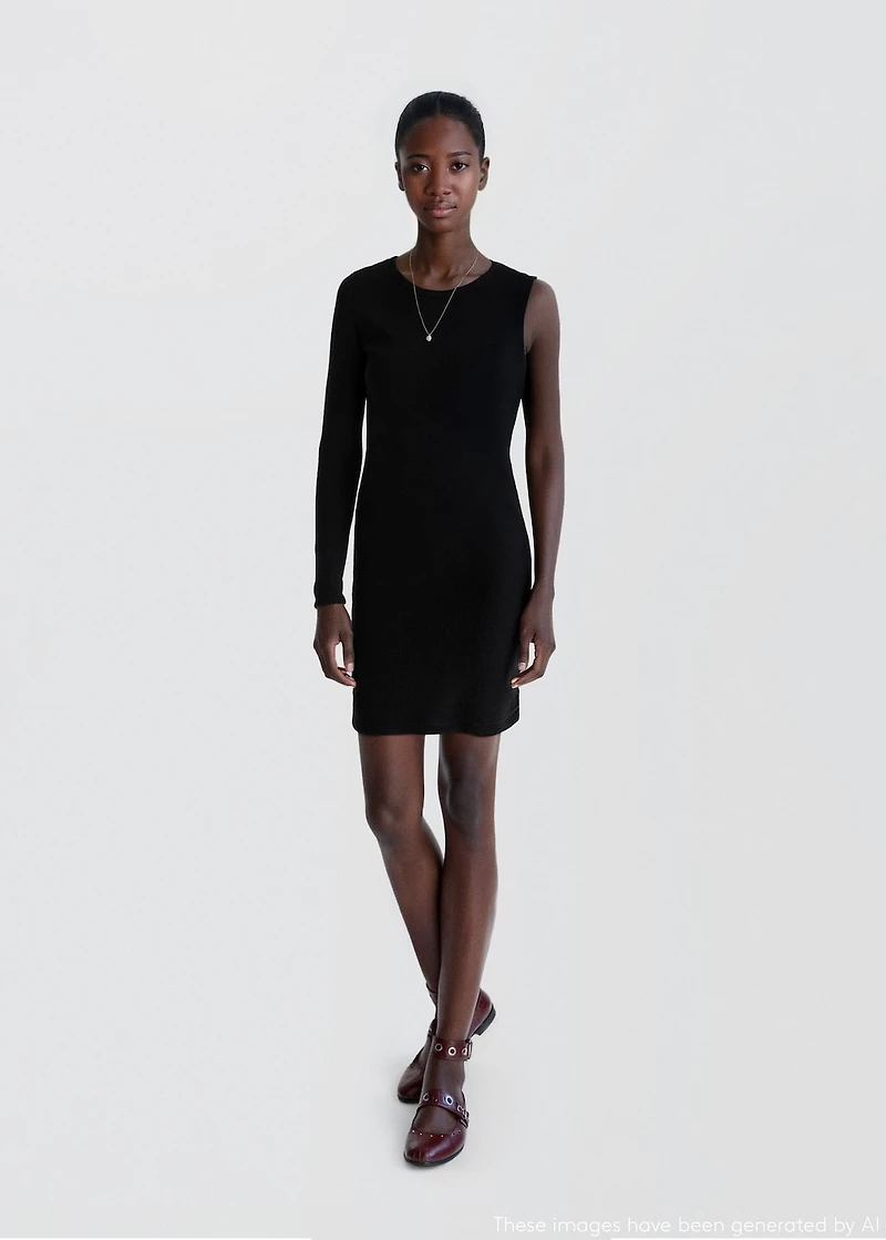 Sleeveless knitted dress