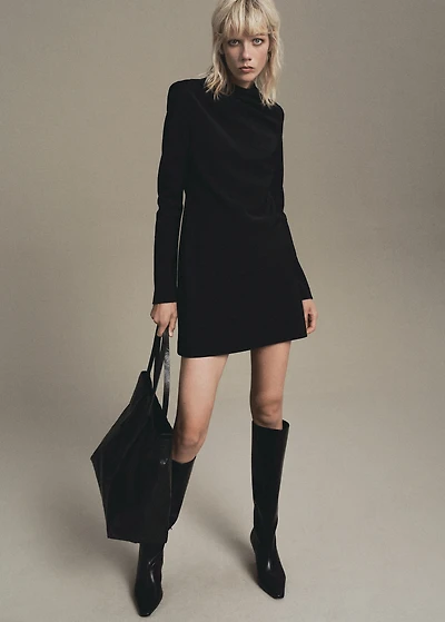 Long-sleeved dress with draped neck