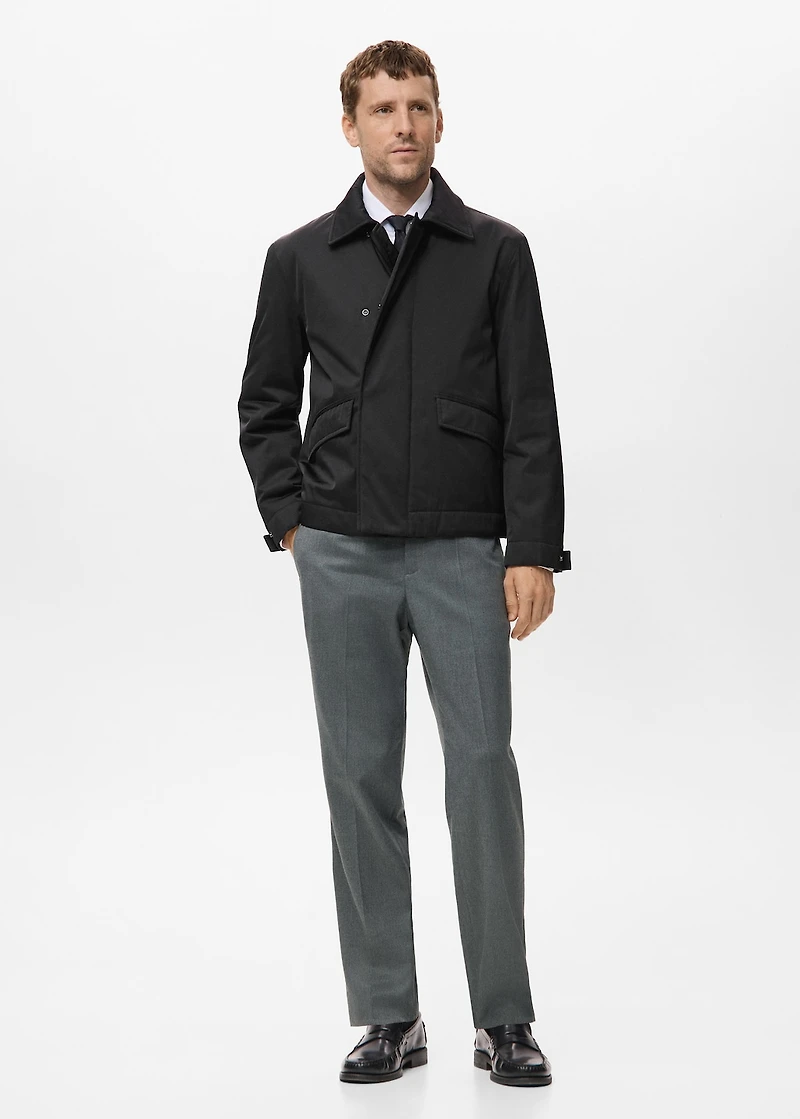 Water-repellent jacket with pockets