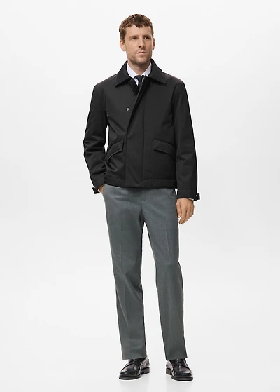 Water-repellent jacket with pockets