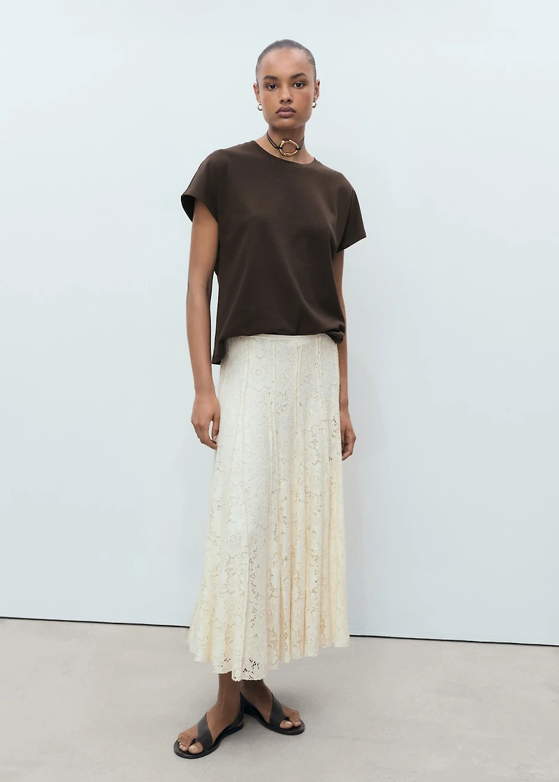 Rounded neck cotton t-shirt