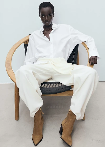 Suede ankle boots with pointed toe and block heel