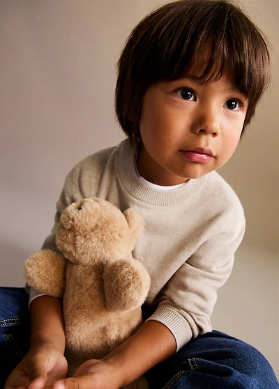 Knitted sweater with ribbed details