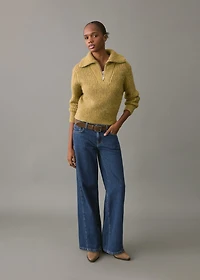 Straight-leg jeans with stitching detail
