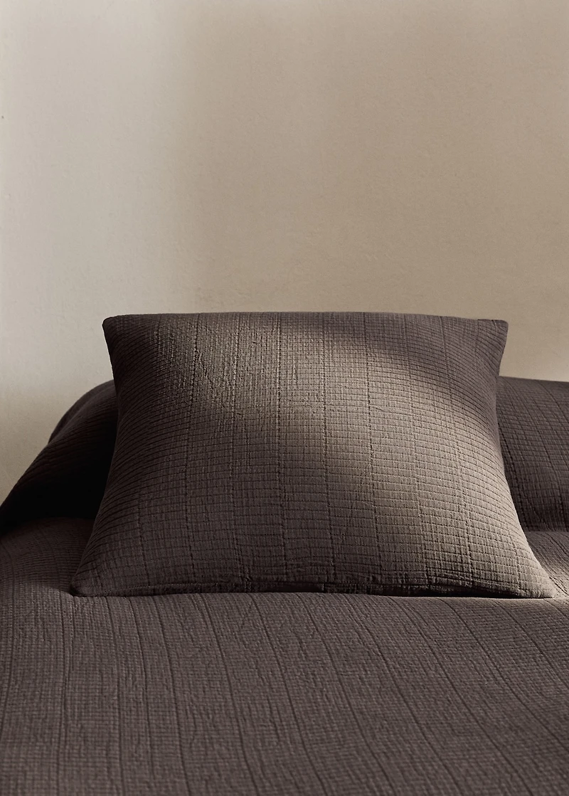 Garment-dyed cushion cover with hem 50x50 cm