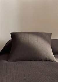 Garment-dyed cushion cover with hem 50x50 cm