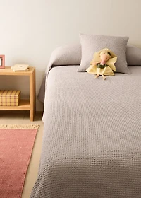 Waffle-cotton garment-dyed bedspread for crib