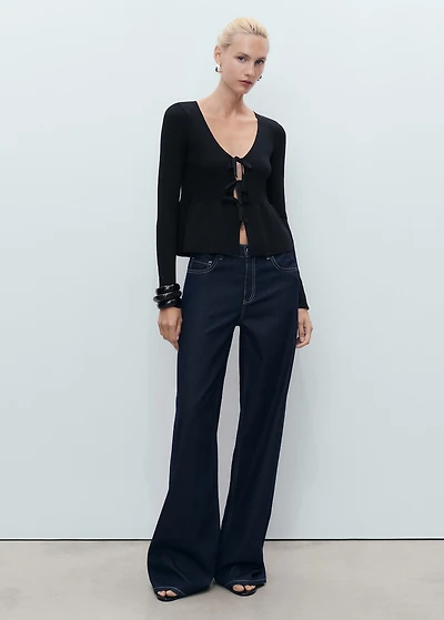 Knitted cardigan with ties