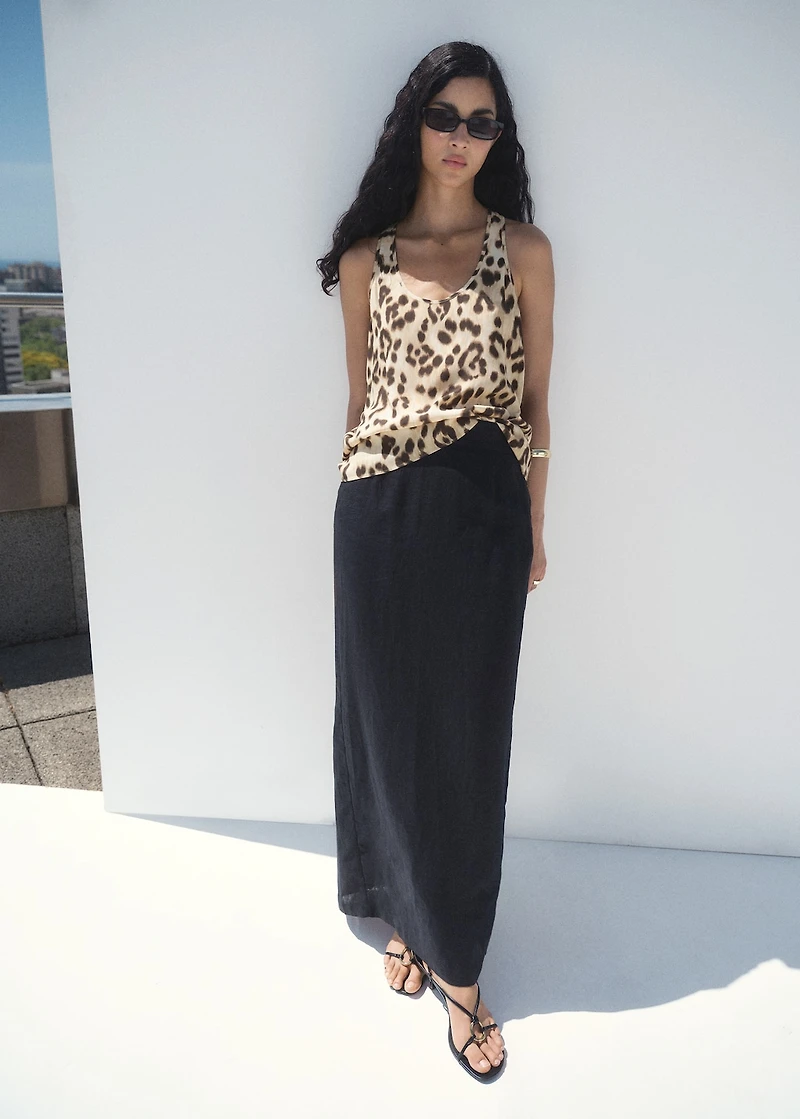 Leopard-print low-cut top