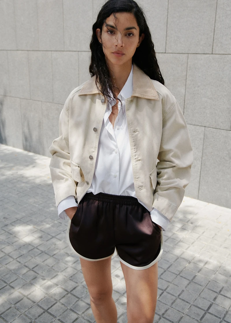 Shorts with contrasting trim