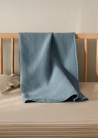 Cotton muslin baby blanket