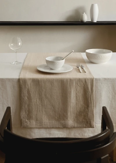 Linen table runner