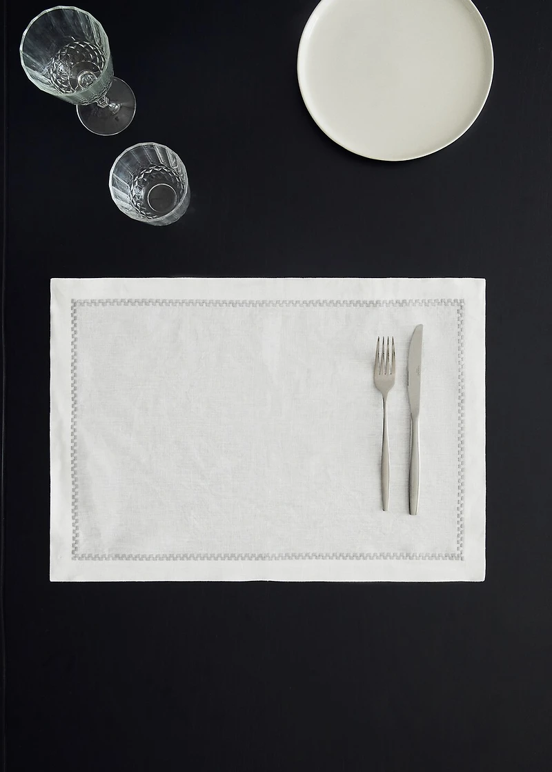 100% linen placemat with embroidered detail