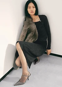 Patent leather heel shoes