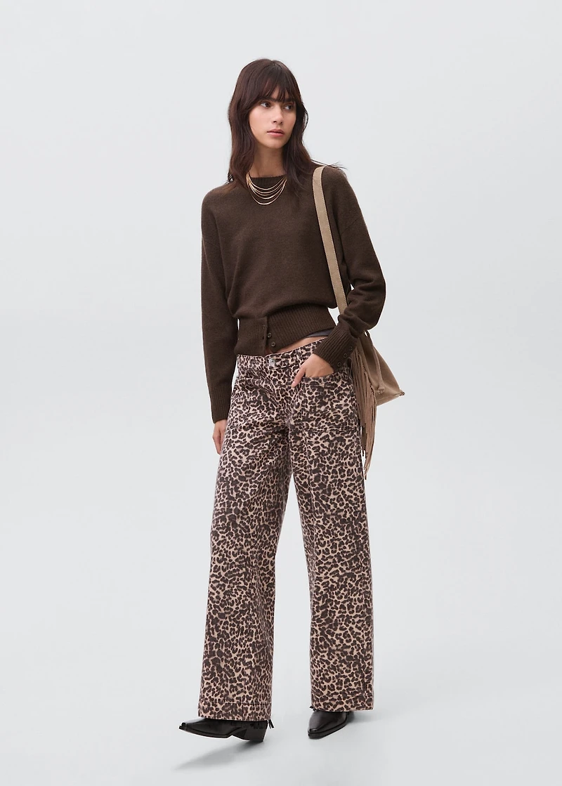 Low-waist animal-print jeans
