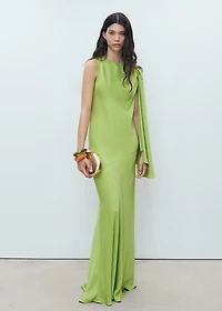 Long dress with ruffled sleeves