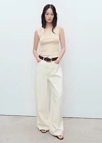 Knitted top with cut-out