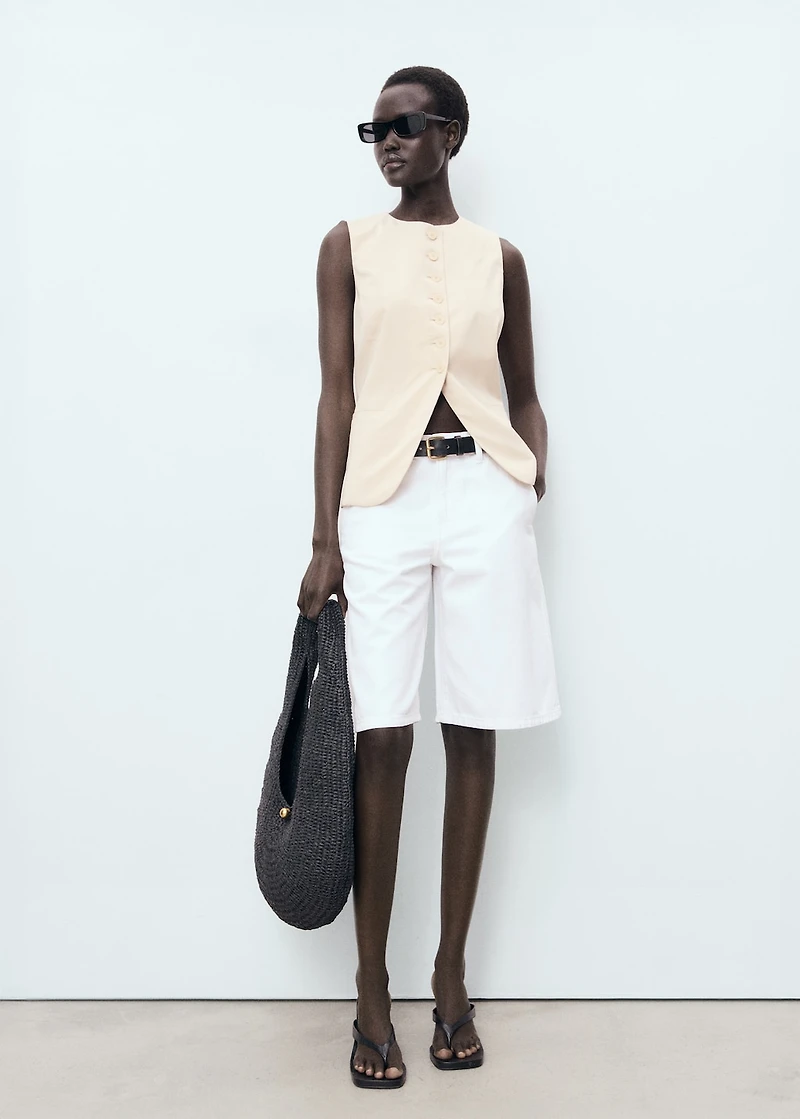 Suit vest with buttons