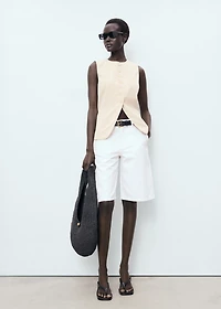 Suit vest with buttons