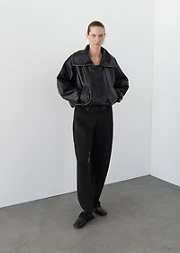 100% leather jacket with notched lapel collar