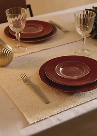 Cotton placemats with metallised fibre