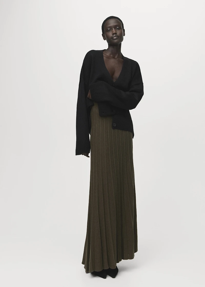 Oversized V-neck cardigan