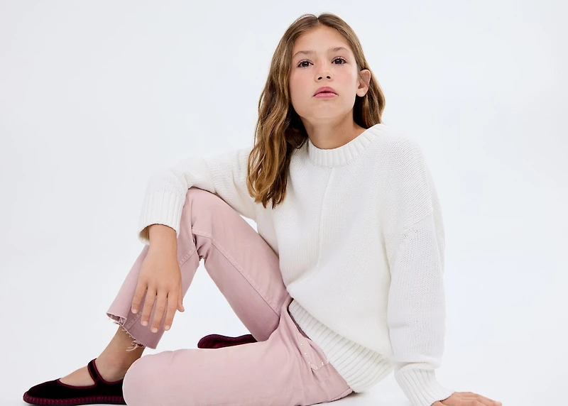 Flared jeans with studs