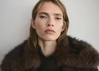 Wool coat with fur collar