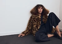 Leopard faux-fur-coat