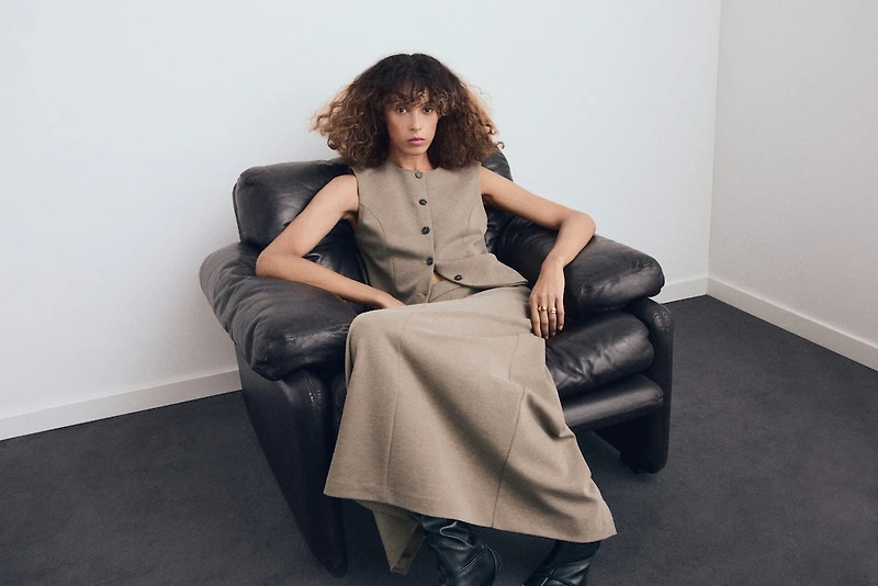 Fitted suit waistcoat