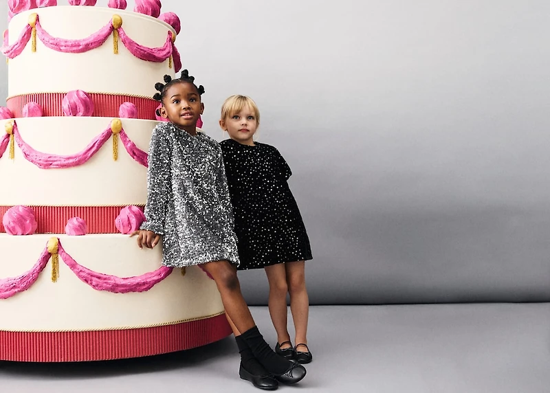 Short dress with sequins