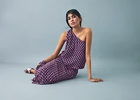 Asymmetrical blouse with bow at the neck