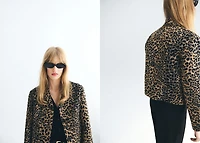 Leopard-print jacket with buttons