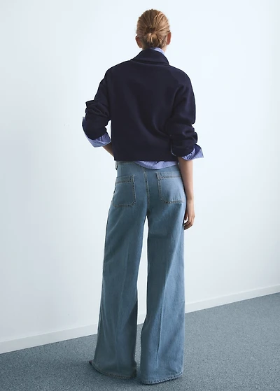 High-rise wide leg jeans with pockets