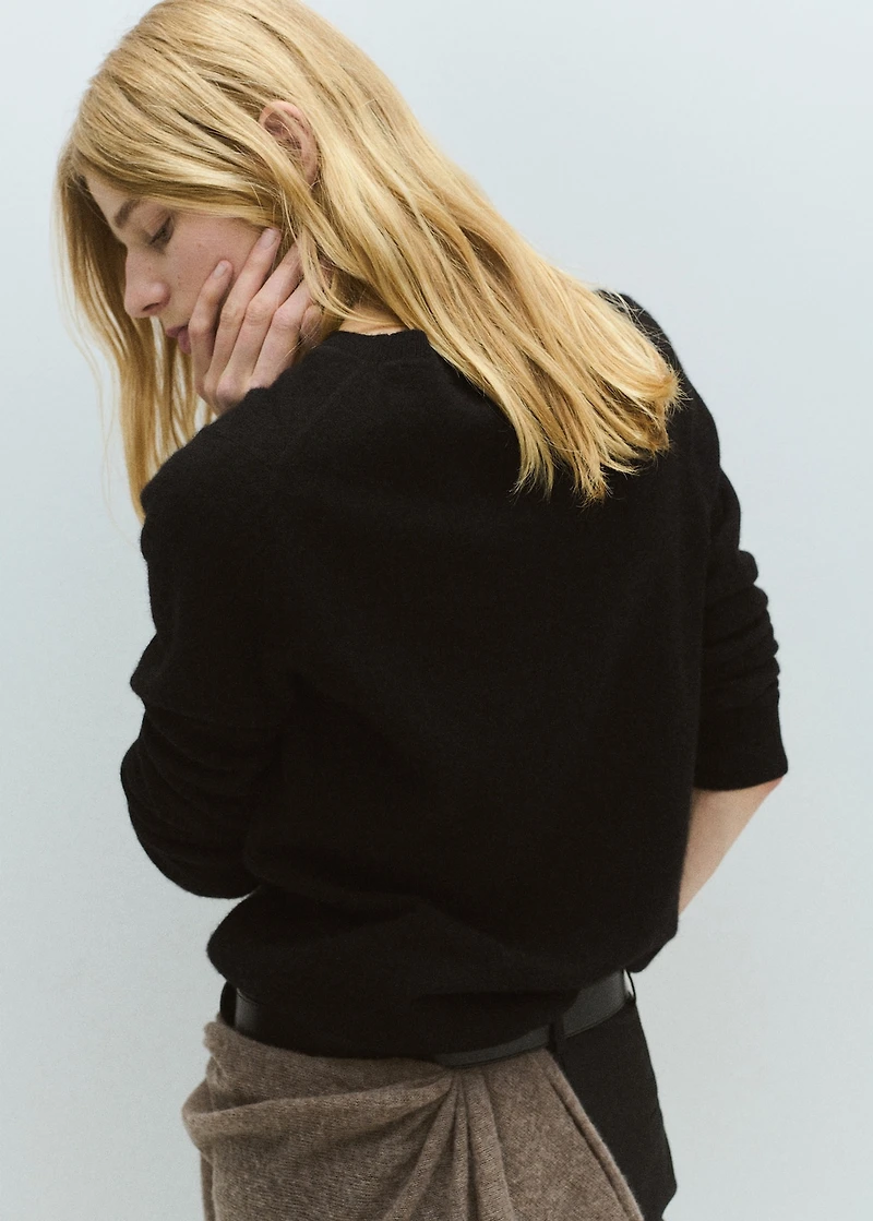 100% cashmere sweater