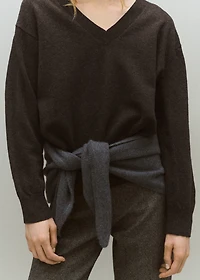 Fine-knit V-neck sweater