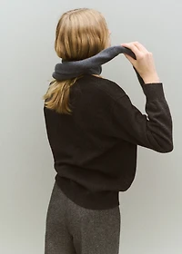 Fine-knit V-neck sweater