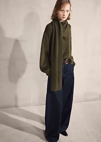 Knitted sweater with scarf